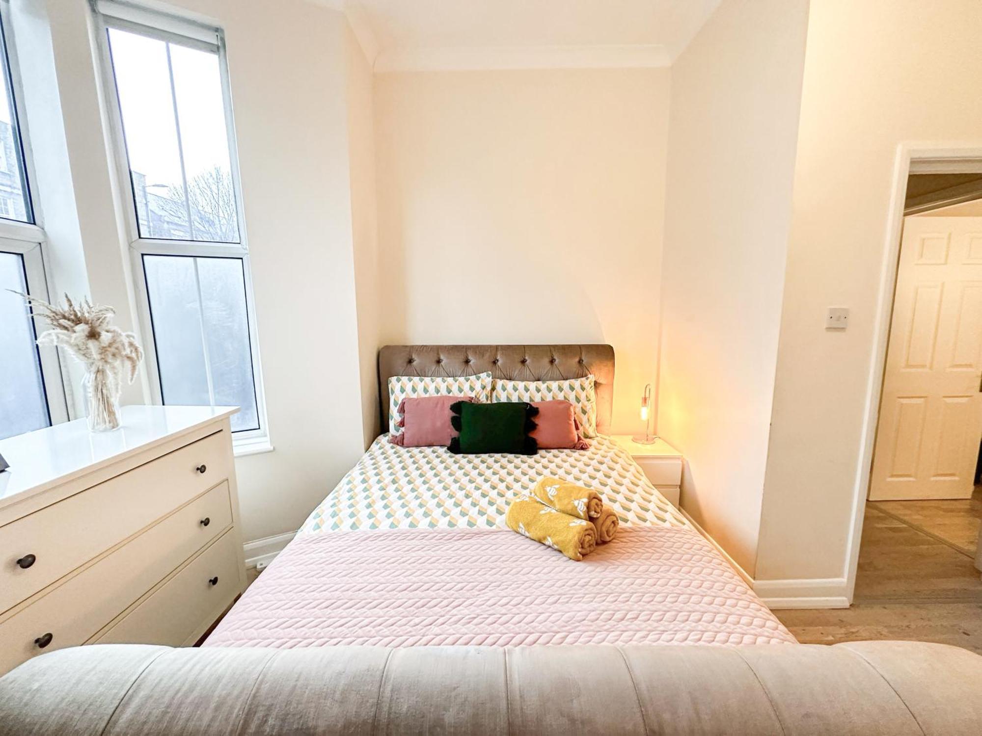 1-bedroom Flat With Small Garden & Paid Parking In Finsbury Park, Highbury * London